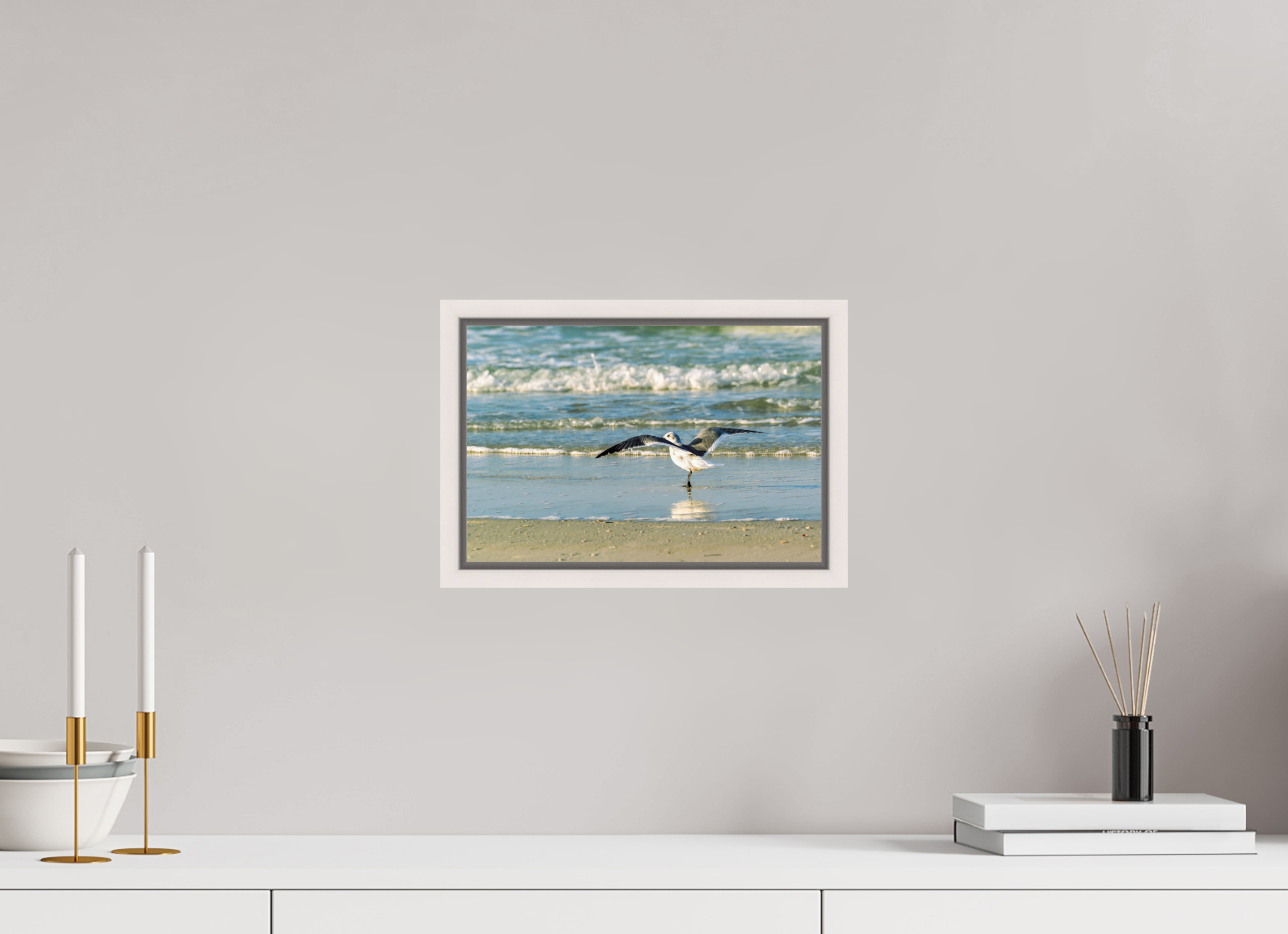 12 x 8″, Floater Frame, Basel 0.6", Maple White, Glossy Acrylic Glass Laughing Gull in Motion