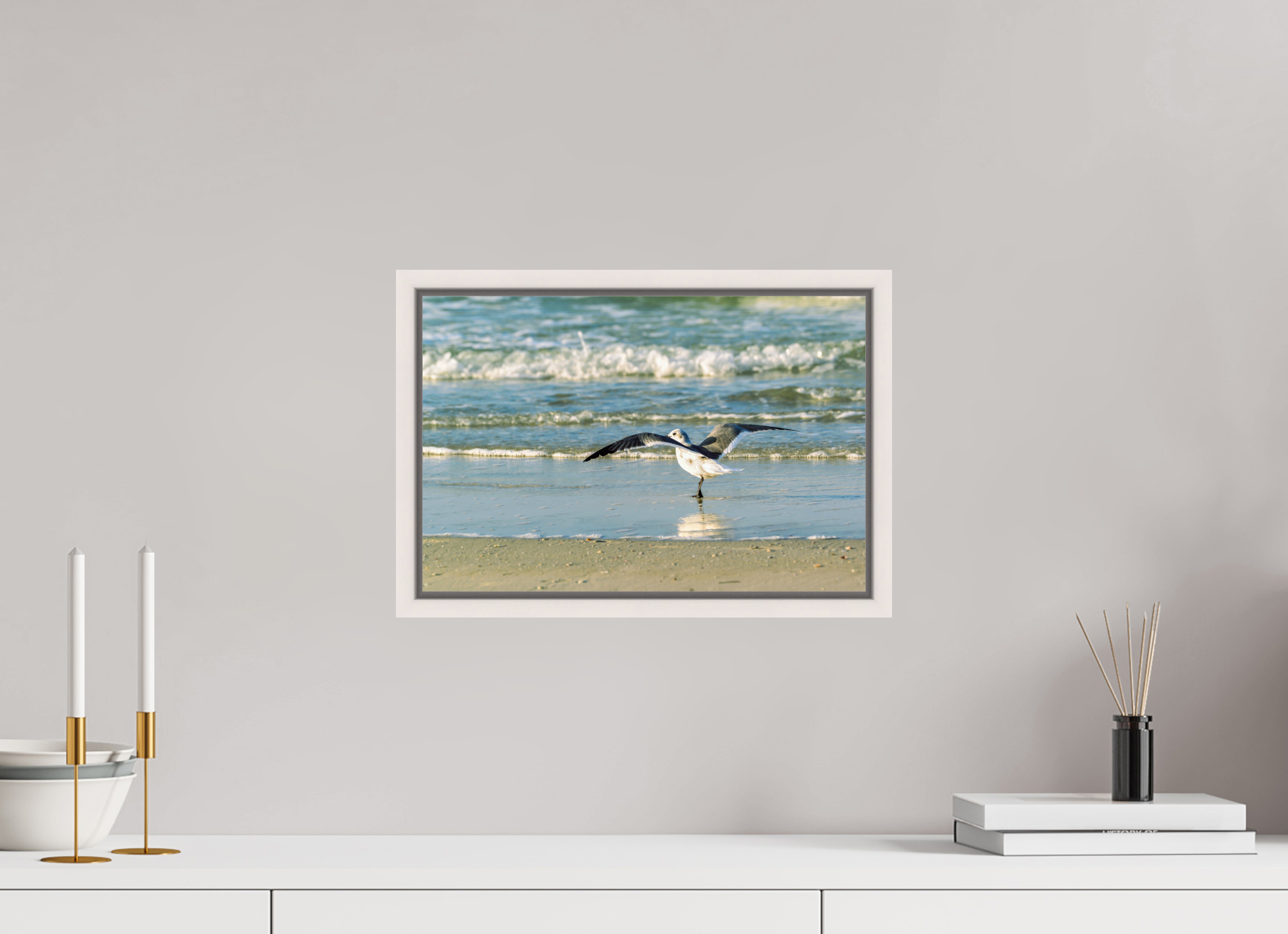 15 x 10″, Floater Frame, Basel 0.6", Maple White, Glossy Acrylic Glass Laughing Gull in Motion