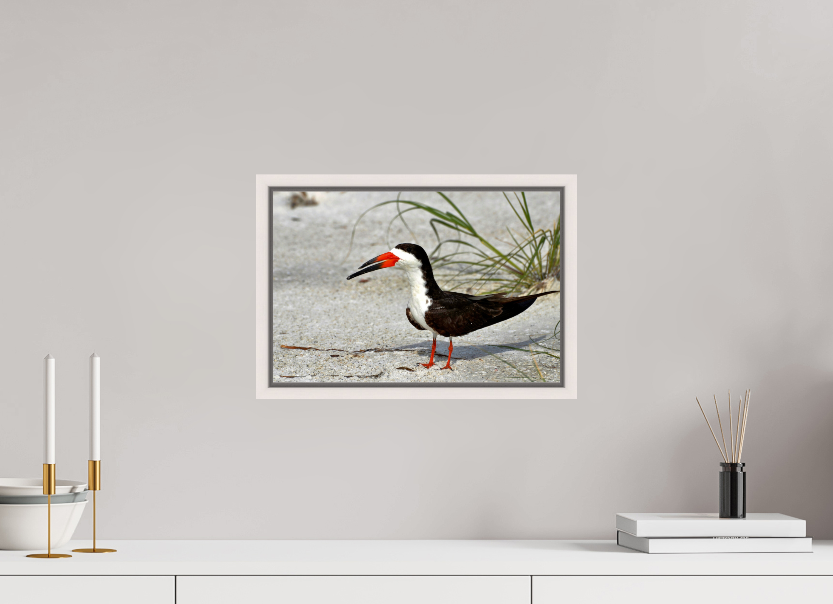 15 x 10″, Floater Frame, Basel 0.6", Maple White, Glossy Acrylic Glass Sand & Black Skimmer