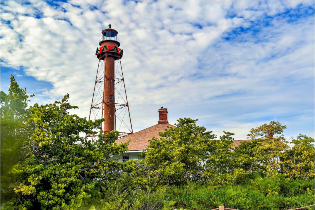 Main image Sanibel Island Lighthouse – Holiday Edition